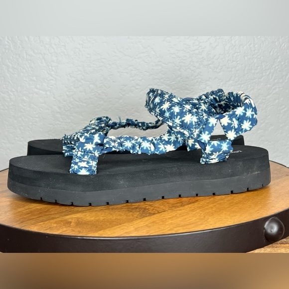 365. Universal Thread Shoes Women's Floris Platform Sport Sandals 8 - Picture 4 of 9